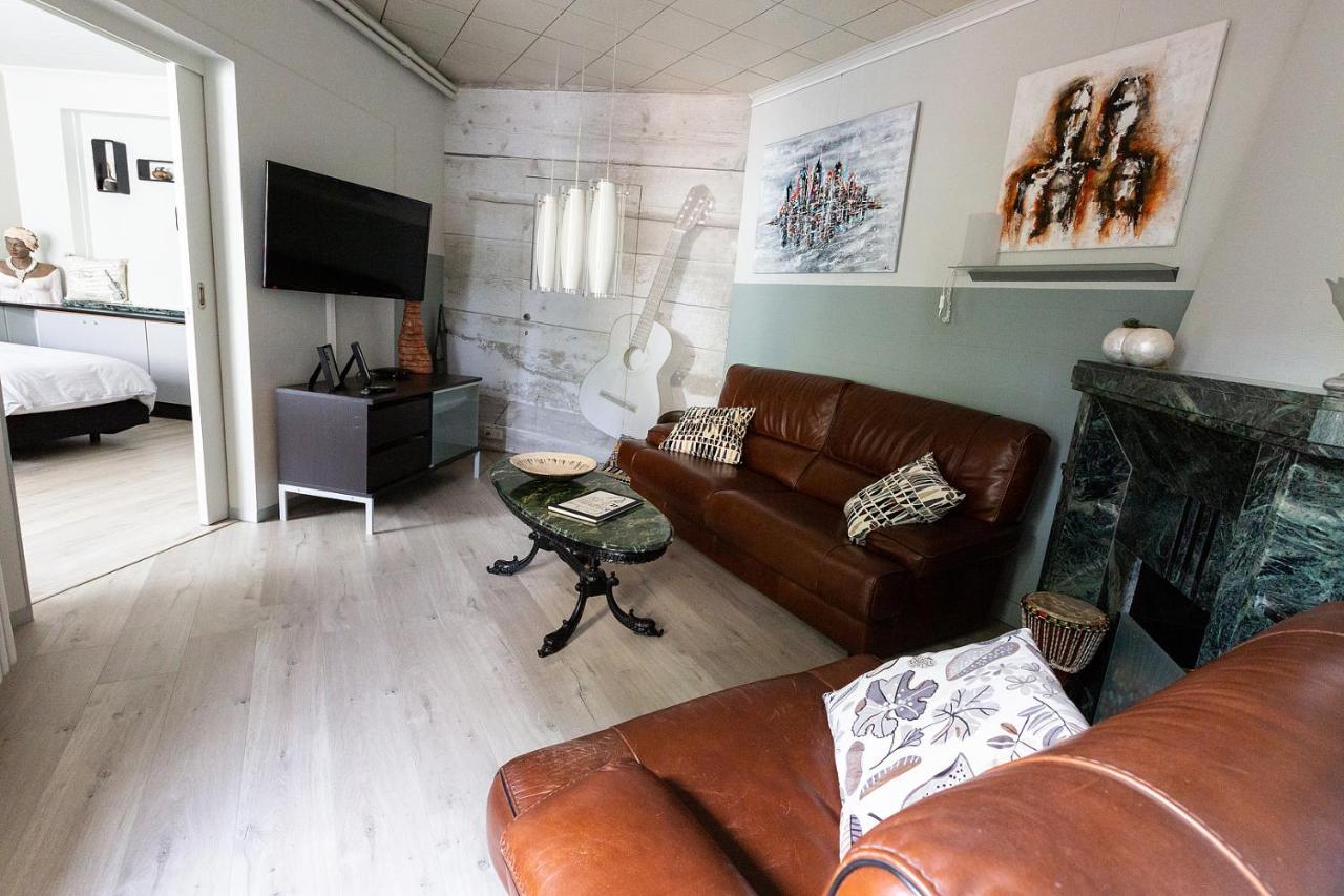 Bed 'N Blues **** Villa Halen Bagian luar foto