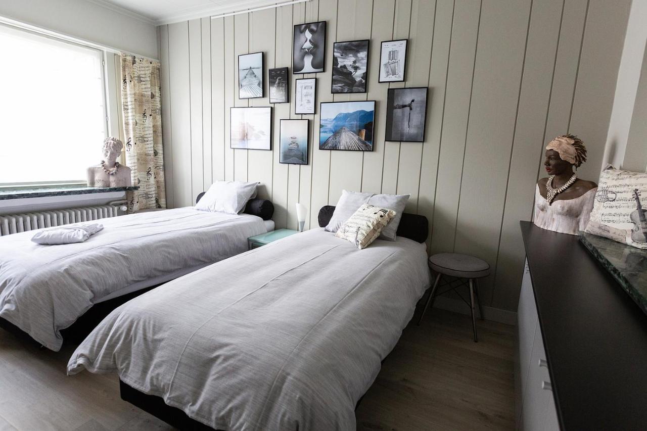 Bed 'N Blues **** Villa Halen Bagian luar foto