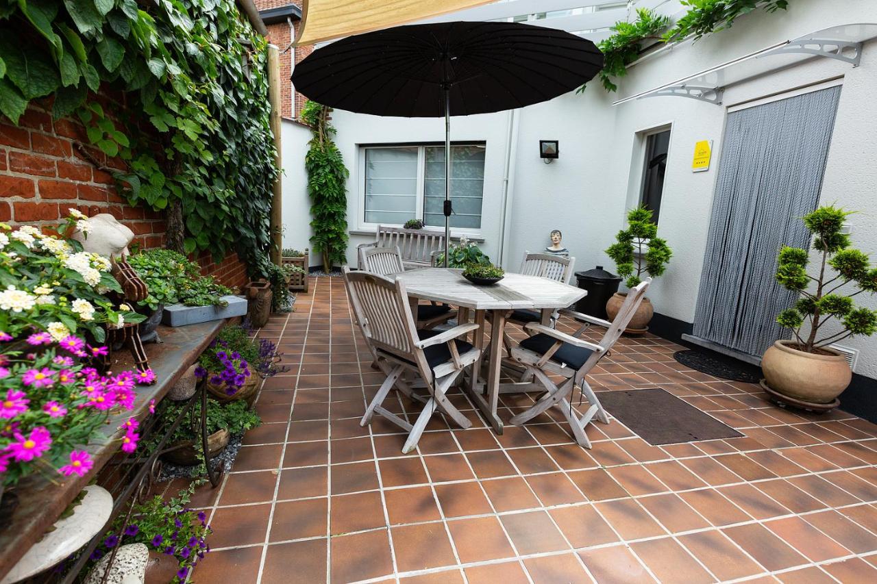 Bed 'N Blues **** Villa Halen Bagian luar foto